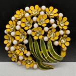 1960s enamel flower brooch.