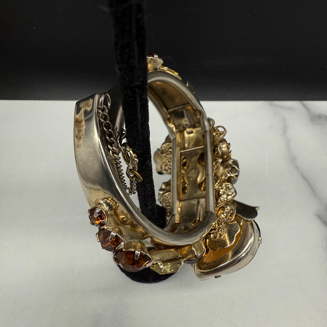 Vintage topaz-colored rhinestone clamper set.