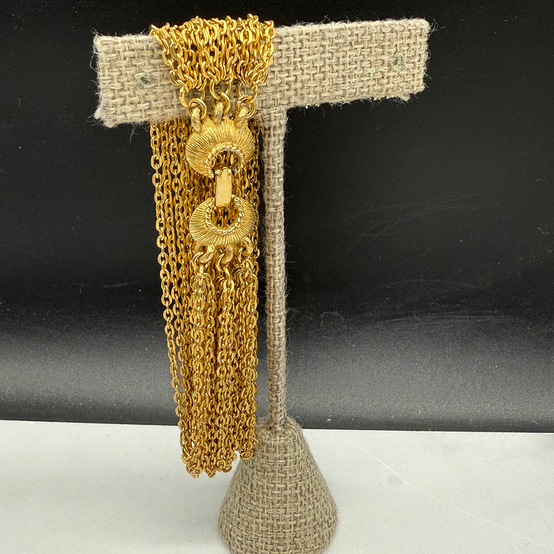 Vintage Goldette-style chain bracelet.