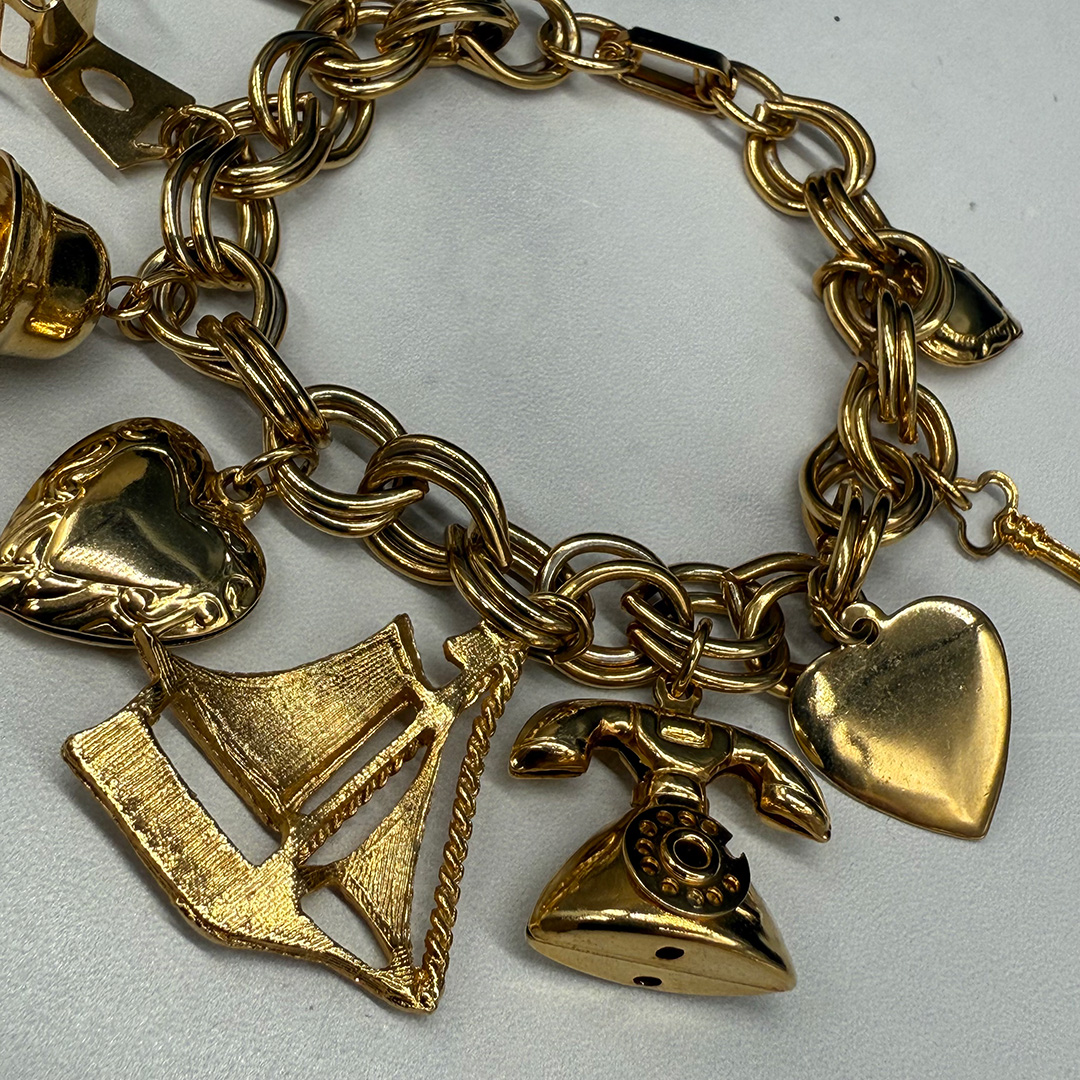 Fabulous Coro-style 1950s charm bracelet.