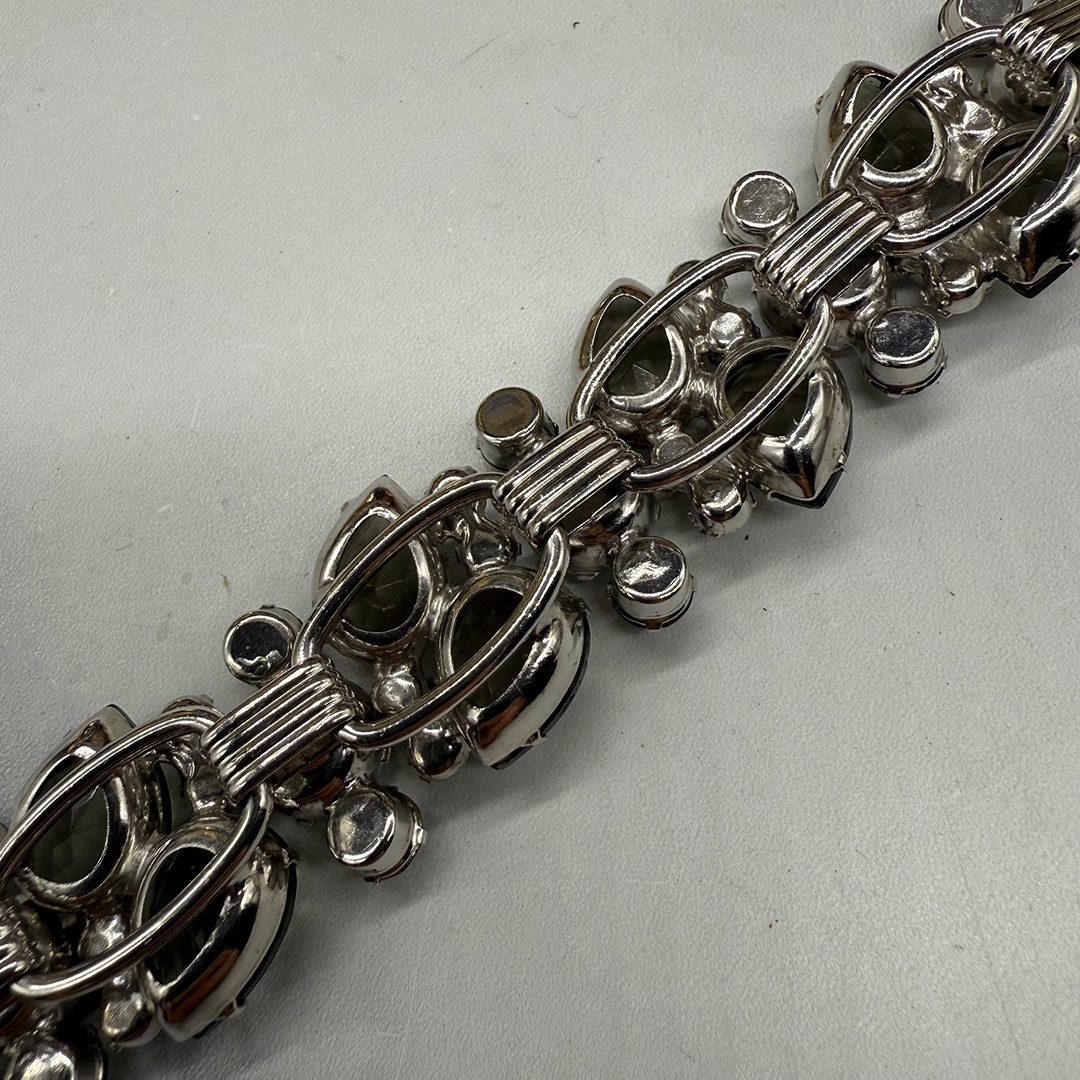 Large Grey Pear-shaped Rhinestone Juliana bracelet back.